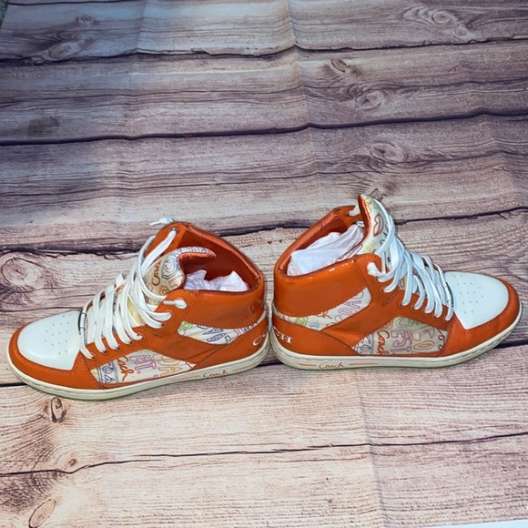 ❤️Coach Norra Signature Graffiti High Top Shoes - Picture 9 of 12